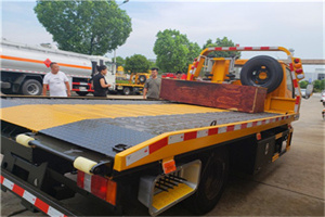 邕宁区附近拖车电话号码服务